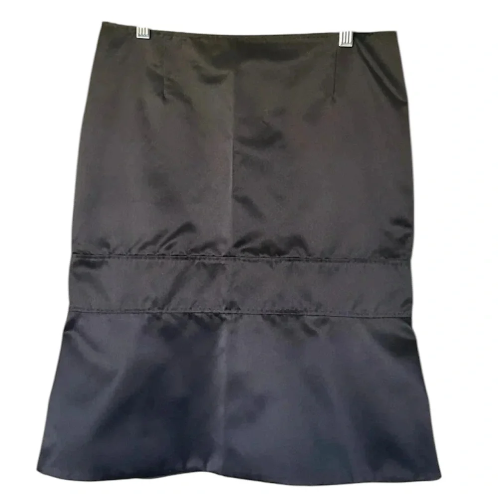 Gianfranco Ferre vintage black satin pencil skirt flare hem Size 40 Size 4 - Picture 7 of 8